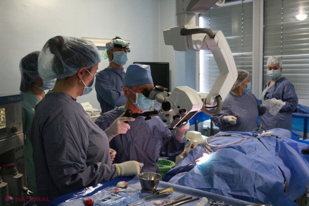 FOTO // Operații în PREMIERĂ efectuate de chirurgii Spitalului Clinic Republican „Timofei Moșneaga”. Au fost utilizate dispozitive implantabile de înaltă performanță cu transmitere osoasă și implant al urechii medii