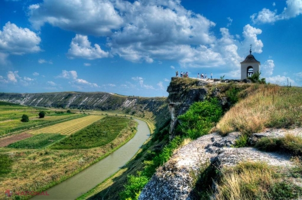 Presa din Rusia: Turiştii care vin în R. Moldova nu ar mai fi interesaţi de SEX, ci de MĂNĂSTIRI