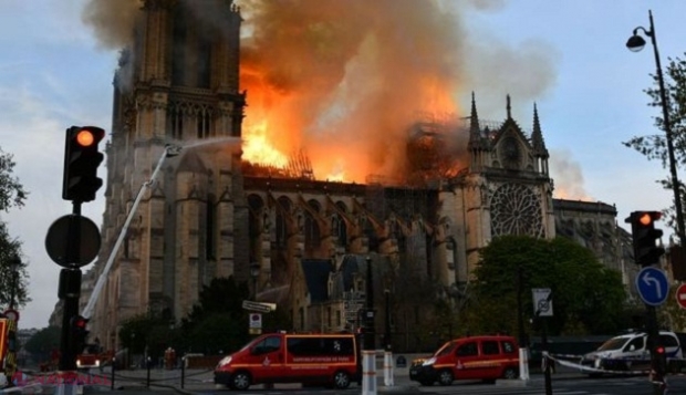 Cât va costa restaurarea Notre-Dame, devastată de incendiu. Donatorii NU s-au lăsat aşteptaţi
