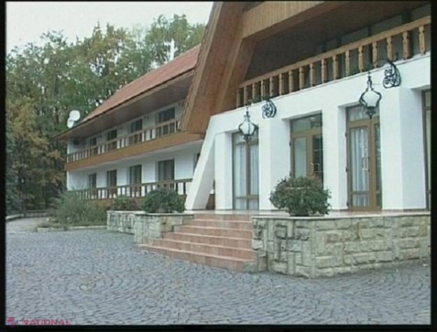 De unde ia Dodon bani pentru reparațiile la vila prezidențială de la Condrița? Răspunsul președintelui Parlamentului