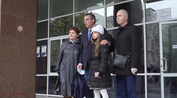 VIDEO // Usatîi anticipează o „SURPRIZĂ foarte mare” în scrutinul prezidențial. „Am votat pentru o R. Moldova fără kulioace, fără scheme”
