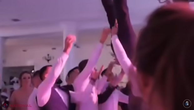 VIDEO // Un mire şi-a dat nuntaşii în judecată pentru că l-au scăpat din braţe. Bărbatul a stat internat săptămâni bune într-un spital 