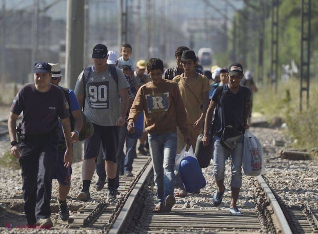CRIZA IMIGRANŢILOR: Poliţia ungară a reţinut un număr-record de imigranţi clandestini