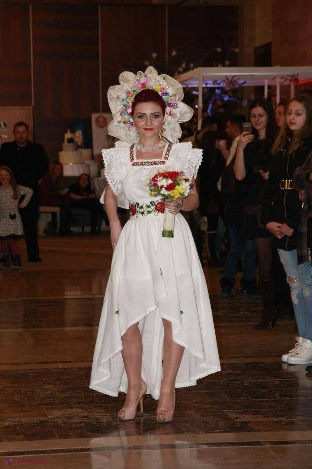 Creatoare din România, care vrea să REVOLUȚIONEZE rochiile de mireasă