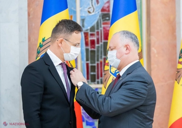 Igor Dodon l-a decorat pe ministrul de Externe maghiar cu cel mai ÎNALT ORDIN al R. Moldova, acordat diplomaților străini: Péter Szijjártó l-a CRITICAT pe Ambasadorul UE la Chișinău