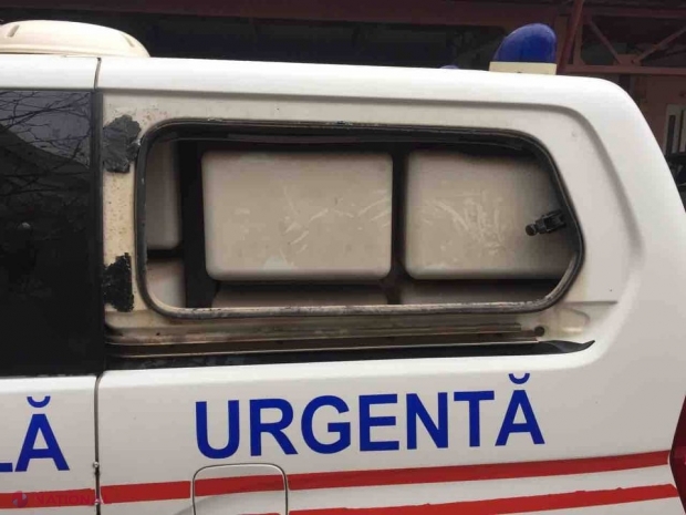 FOTO // Încă o ambulanță VANDALIZATĂ: A doua în ultimele două zile