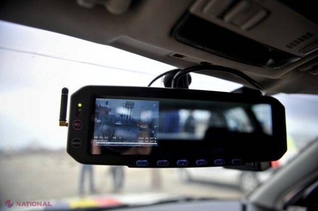 Nimeni nu a mai primit AMENDĂ pentru asta până acum. VEZI ce a făcut această şoferiţă 