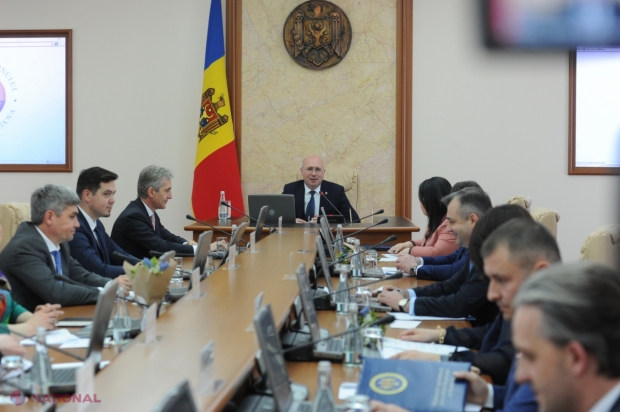 Guvernul se va implica la nivel NAȚIONAL în soluționarea problemei gestionării deșeurilor. „Nu putem lăsa această problemă doar pe umerii primăriilor”
