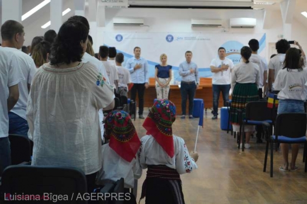 VESTE BUNĂ pentru elevii din R. Moldova: În premieră, tabere de IARNĂ, organizate peste Prut