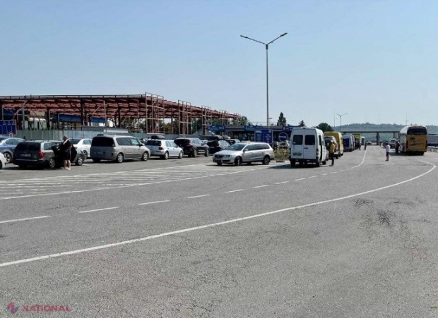 Traficul la frontieră s-a DUBLAT în luna iulie: Vameșii anunță regim SPORIT de lucru. Câte mașini au trecut vama în ultimul weekend
