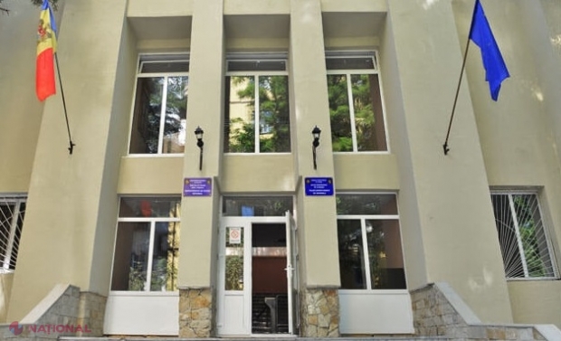 S-a dat drept rudă a unui bărbat și l-a lăsat fără banii de pe card: Ce pedeapsă riscă escrocul