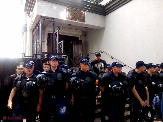 CSM sare în APĂRAREA unor judecători vizați într-un dosar de corupție