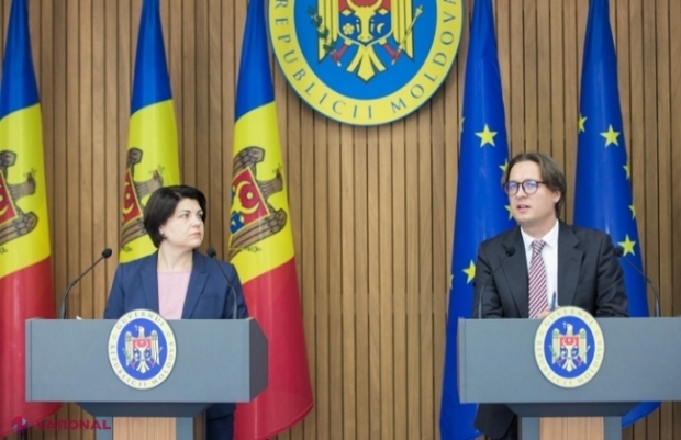 Schemă DECONSPIRATĂ, dar cetățenii continuă să plătească 850 de lei pentru perfectarea PAȘAPORTULUI. Procuratura Anticorupție TERGIVERSEAZĂ de jumătate de an investigațiile, iar din acest motiv moldovenii plătesc cu circa 300 de lei mai mult