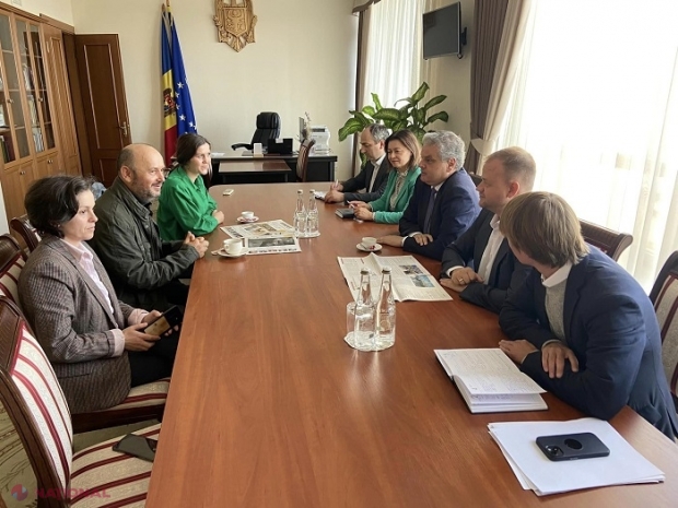 Scriitorii interziși în Transnistria vor merge din nou la Tighina, de această dată însoțiți de Oleg Serebrian, vicepremierul responsabil de Reintegrare: Tiraspolul, somat să se abțină de la acțiuni provocatoare