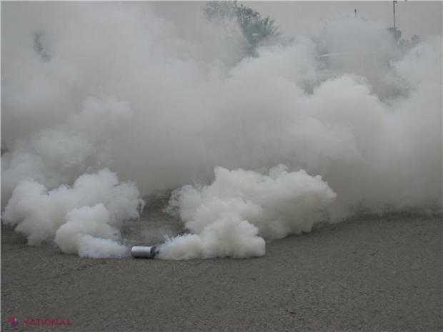 Grenade FUMIGENE la Edineț: Un bărbat din localitate a primit un COLET suspect din Ucraina, iar SIS a intervenit de urgență
