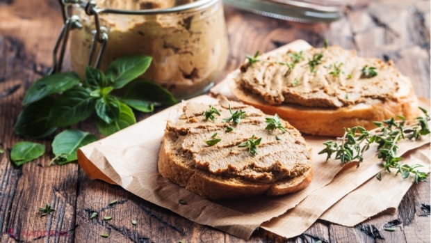 REȚETĂ // Cum prepari acasă un pate de ficat delicios?