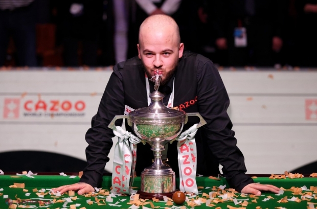 VIDEO // Jucătorul care și-a adjudecat Campionatul Mondial de snooker șochează, după ce a trecut de Mark Williams, Ronnie O'Sullivan sau Mark Selby: „Am petrecut toată săptămâna! Eram mort de beat... Nu ar trebui să fie legal”