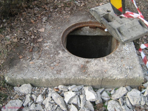 REVOLTĂTOR // Un copil de doi ani a căzut într-o groapă de CANALIZARE
