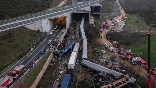 VIDEO // Momentul CIOCNIRII celor două trenuri în Grecia, cu peste 160 km/h, a fost filmat. Sunt zeci de morți și dispăruți, salvatorii continuă să caute supraviețuitori