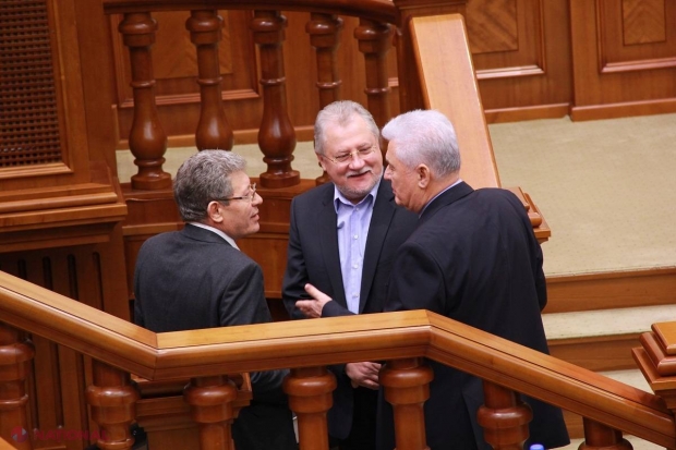 Replici dure în Parlament! Voronin: „Sunteți strănepoții fasciștilor”
