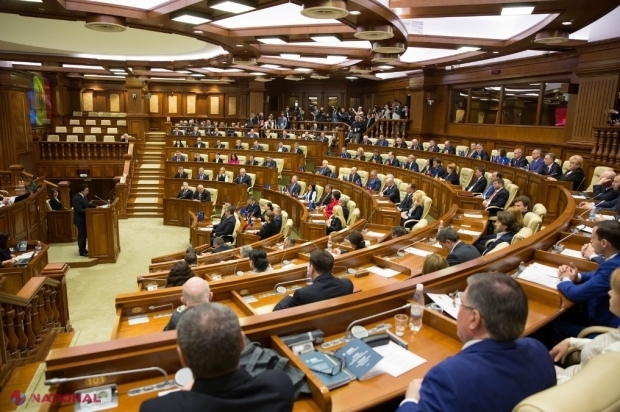Explicațiile coaliției PSRM-PD privind BOICOTAREA ședinței Parlamentului: „Autoritățile au interzis aflarea în grupuri mai mari de trei persoane...”