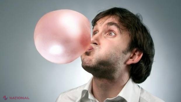 Ţara care a INTERZIS guma de mestecat. Vedeţi şi alte legi ABSURDE din lume