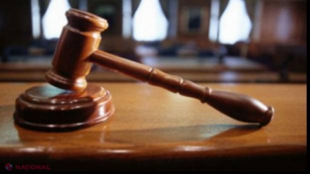 Decizii pronunțate astăzi! Doi functionari bănuiți de corupție rămân în arest