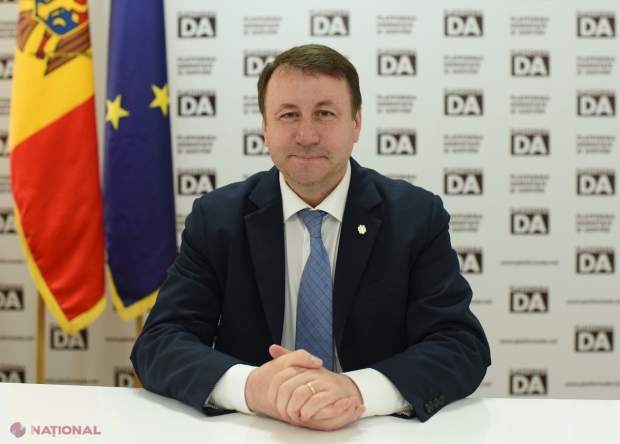 Igor Munteanu explică de ce Dodon este mai PERICULOS decât Plahotniuc și de ce e nevoie ca guvernul să fie dat jos de URGENȚĂ