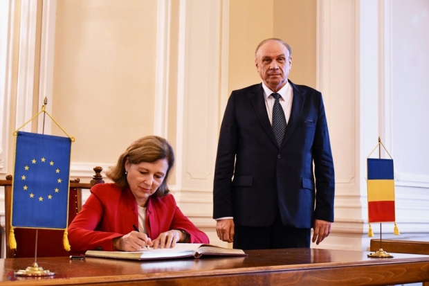Primul AMBASADOR al României în R. Moldova a revenit la Chișinău. Marian Enache și-a amintit cum a găsit acum 30 ani R. Moldova: „Personal, am apreciat și apreciez foarte mult ospitalitatea și hărnicia oamenilor, sensibilitatea și preocupările lor”