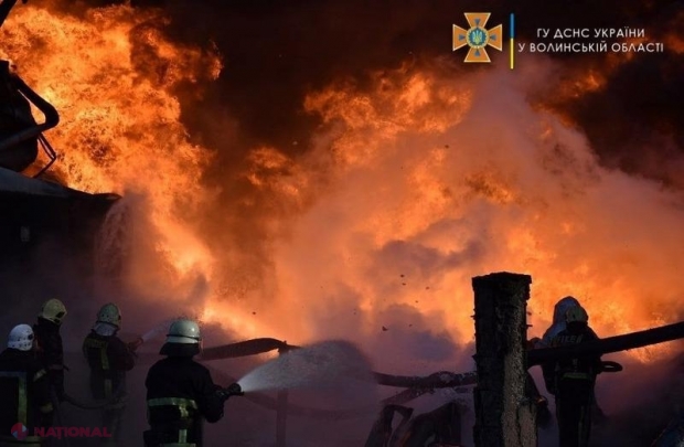 VIDEO // Rușii au bombardat un depozit mare de petrol din Ucraina. Incendiul este uriaș: Loviturile de rachetă fac parte dintr-o nouă strategie a Rusiei - eliminarea rezervelor de petrol ale Ucrainei