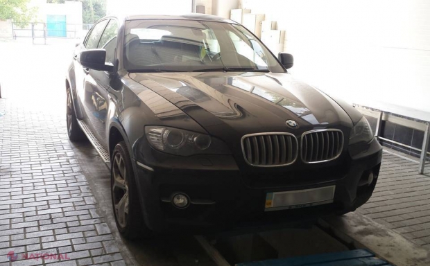 Autoturism de lux, reținut la frontiera moldo-română