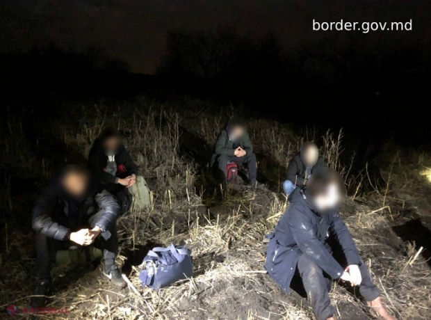 Călăuza din gruparea care trecea ilegal ucraineni peste frontieră, condamnată să plătească o amendă de 43 500 de lei