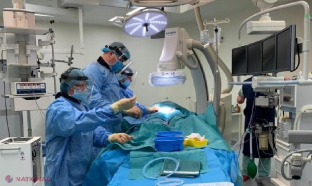 Un nou MIRACOL săvârșit de medicii Spitalului Clinic Republican „Timofei Moșneaga” în preajma Paștelui. Un pacient s-a născut pentru a doua oară, după ce medicii au aplicat o procedură modernă de tratare a unui anevrism gigant de aortă