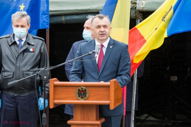 VIDEO // Momentul în care premierul Chicu a fost HUIDUIT sub podul de la Telecentru, iar Ambasadorul României le-a cerut contestatarilor să respecte selemnitatea momentului: „Domnule Chirtoacă, sunteți responsabil de asta!”