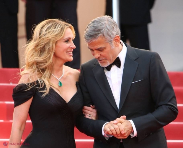 FOTO // Julia Roberts a sfidat regulile stricte! Cum a apărut pe covorul roşu al festivalului de la Cannes