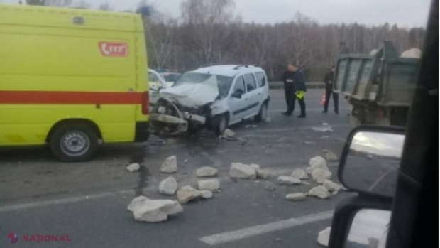 ACCIDENT în apropiere de Ialoveni: Șase polițiști au ajuns la spital 