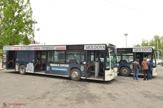FOTO // Autobuzele donate de Primăria București au ajuns la Chișinău PERSONALIZATE: „Un alt proiect de succes, sper, în beneficiul cetățenilor din Chișinău”