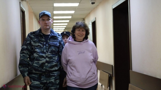 O pensionară din Rusia, arestată pentru un bilet lăsat la mormântul părinților lui Putin. Acuzații de profanare de cadavre și morminte 