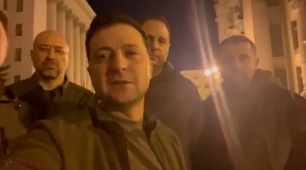 VIDEO // Volodimir Zelenschi, alături de toată CONDUCEREA Ucrainei, în centrul Kievului: „Nu am fugit nicăieri… Vom rămâne pe poziții să apărăm INDEPENDENȚA Ucrainei”