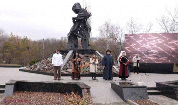 VIDEO // Miting requiem dedicat comemorării victimelor Holocaustului, organizat la Chișinău: „Aceste povești de viață nu trebuie date uitării”