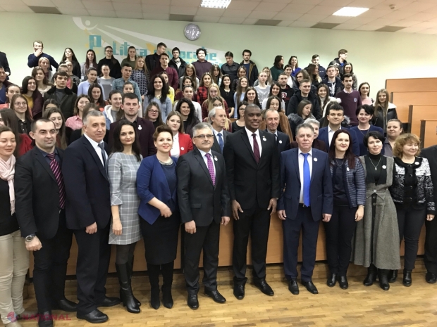 DISCURS INTEGRAL // Ambasadorul SUA la Chișinău: Forțe din interior și exterior încearcă să DESTABILIZEZE R. Moldova, iar alegerile din 24 februarie - un „test CRUCIAL”