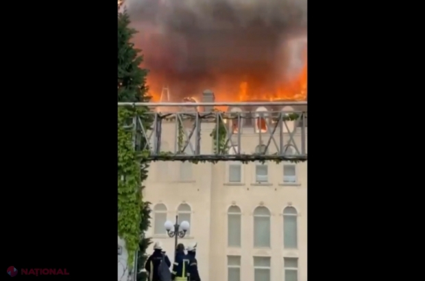 VIDEO // Atac cu RACHETE rusești în apropiere de hotarul R. Moldova. Cel puțin doi morți și opt răniți la Odesa. Mai multe clădiri au luat foc