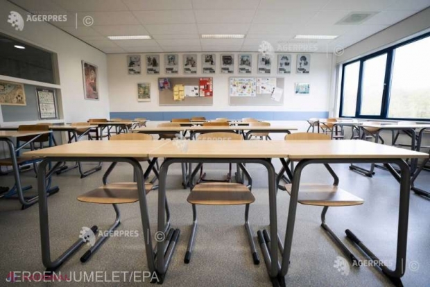 Olanda ANULEAZĂ examenele de bacalaureat: Validarea diplomei va fi determinată doar pe baza notelor obţinute în timpul anului şcolar 