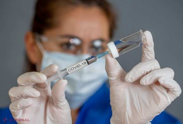Un bărbat s-a vaccinat împotriva COVID-19 de NOUĂ ori. Cum se simte acum
