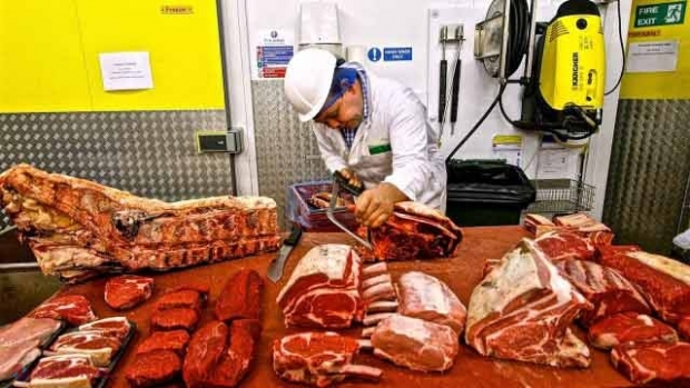 Mitul PROTEINELOR și consumul de carne