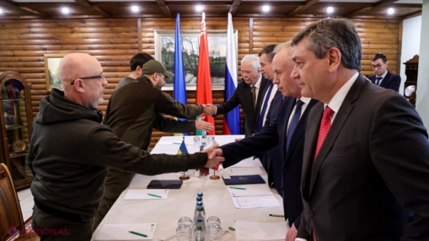 Ministrul turc de Externe: Rusia şi Ucraina se apropie de un acord