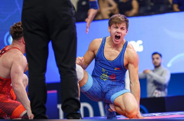 FOTO // Medalie de argint pentru R. Moldova la Campionatul MONDIAL de lupte din Turcia. Alexandru Borș a avut o prestație exemplară și a confirmat forma bună de la europene
