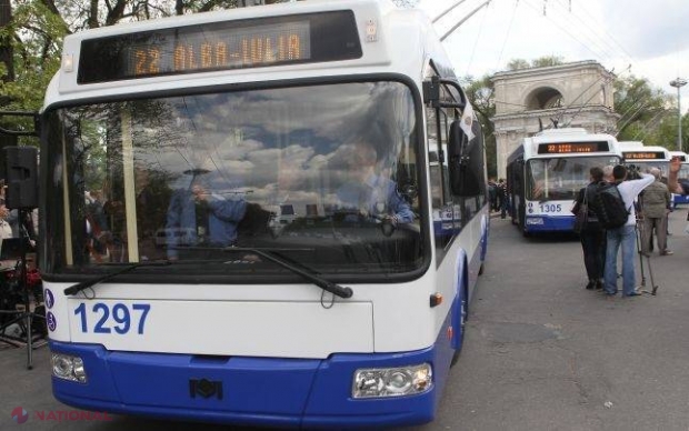 ATENȚIE // Cum circulă transportul public după ce protestatarii au BLOCAT bulevardul Ștefan cel Mare