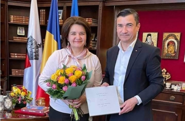 „Suntem pe cont propriu”. R. Moldova a intrat „stare de urgență” fără să fi procurat măcar o doză de VACCIN, iar tot mai mulți DEPUTAȚI aleg să se imunizeze în România: „Ne ajută șansa apartenenței de lumea românească”