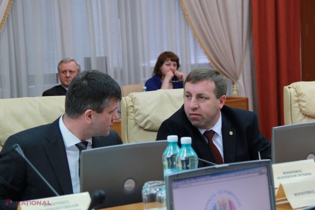 A RENUNȚAT la un salariu de DOUĂ ORI MAI MARE de dragul funcției de ministru